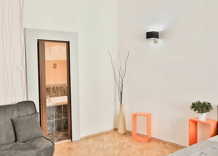 Comfortable Zizkov Apt For 6 Pax Easybnb